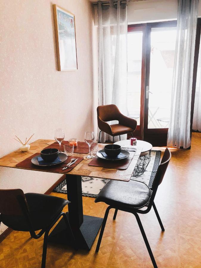 Appartement Paisible studio avec agréable loggia et vue dégagée à Aix-les-Bains Extérieur photo